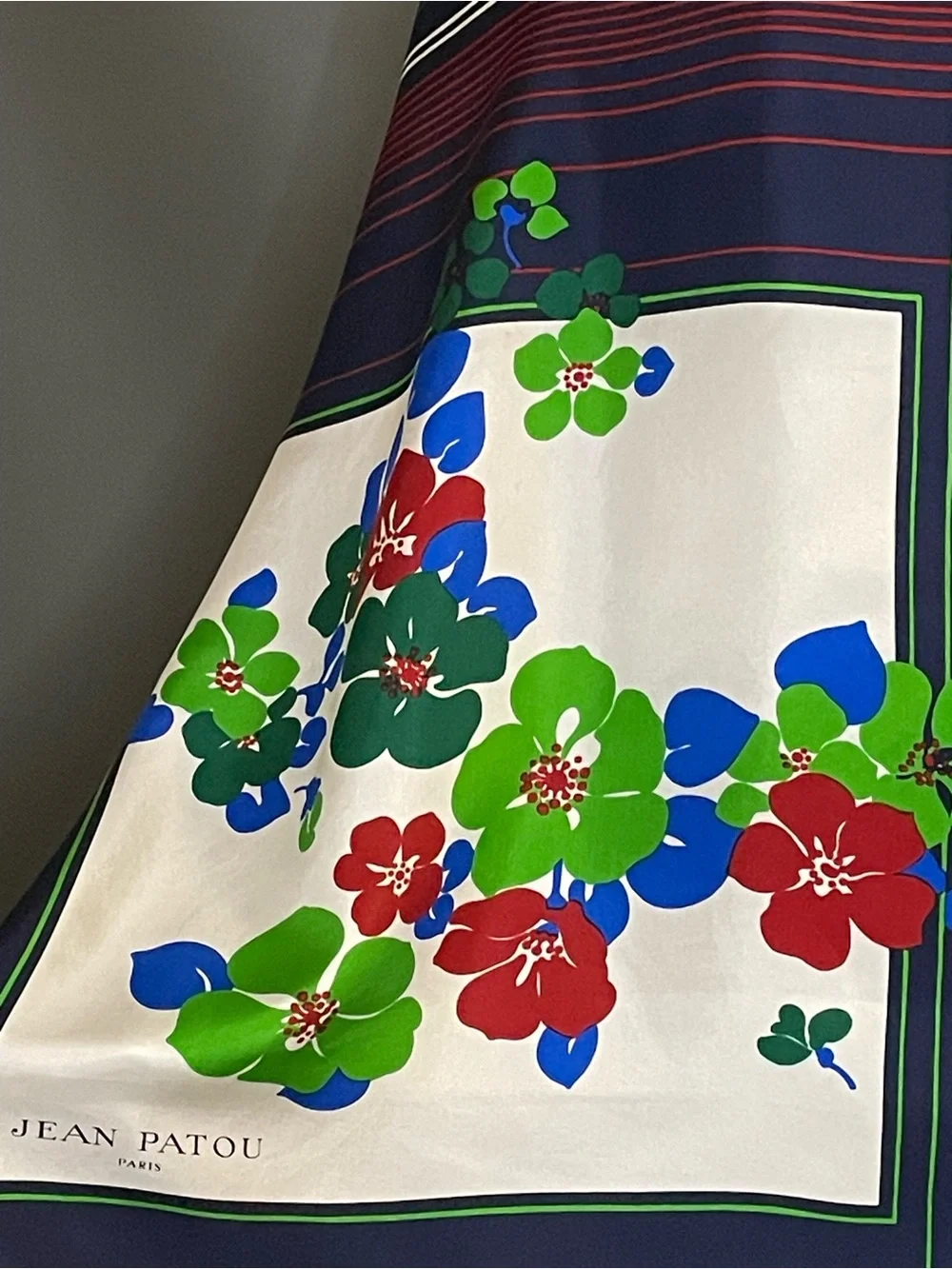 Gorg Vintage Jean Patou Silk Scarf 34 In Very Good Condition